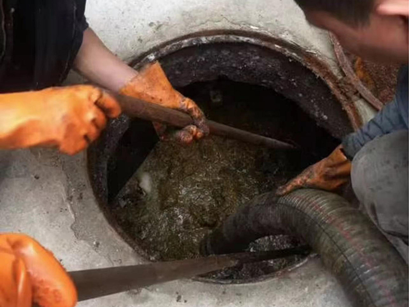 顺德清理化粪池时如何避免沼气的危害?